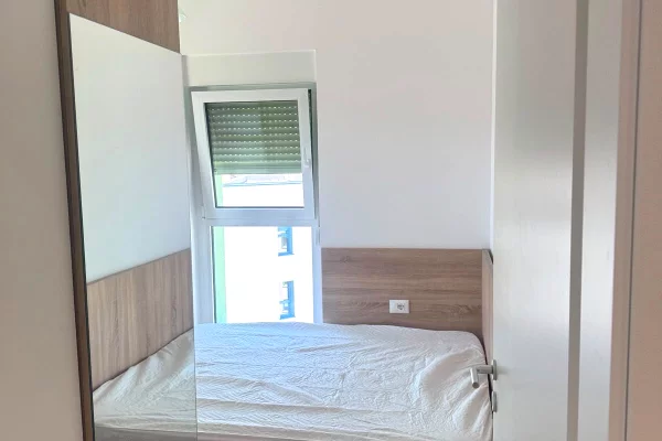 Shtepi me qera Apartament ne Tirane, 2+1, Mobilimi E mobiluar, Pagesa 550  Euro.