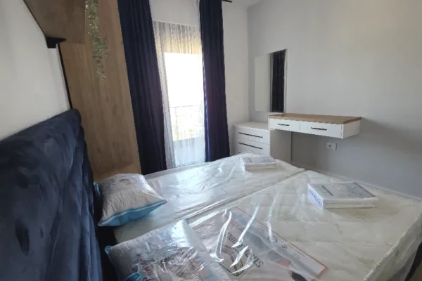 Shtepi me qera Apartament ne Tirane, 1+1, Mobilimi E mobiluar, Pagesa 550  Euro.