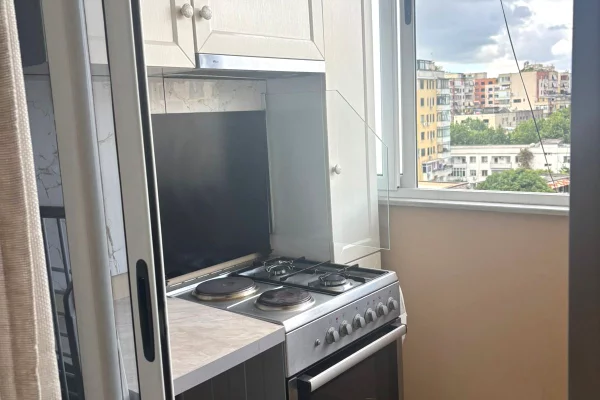 Shtepi me qera Apartament ne Tirane, 1+1, Mobilimi E mobiluar, Pagesa 60,000  Leke.