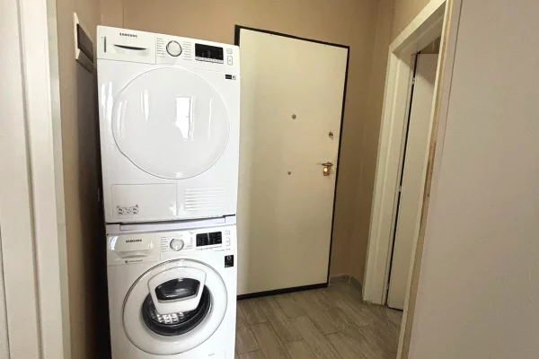 Shtepi me qera Apartament ne Tirane, 1+1, Mobilimi E mobiluar, Pagesa 60,000  Leke.