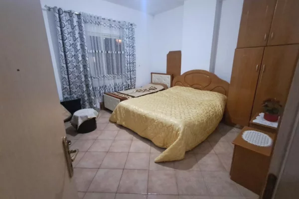 Shtepi ne shitje Apartament ne Tirane, 1+1, Mobilimi E mobiluar, Pagesa 140,000  Euro.