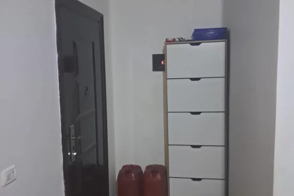Shtepi ne shitje Apartament ne Tirane, 1+1, Mobilimi E mobiluar, Pagesa 140,000  Euro.
