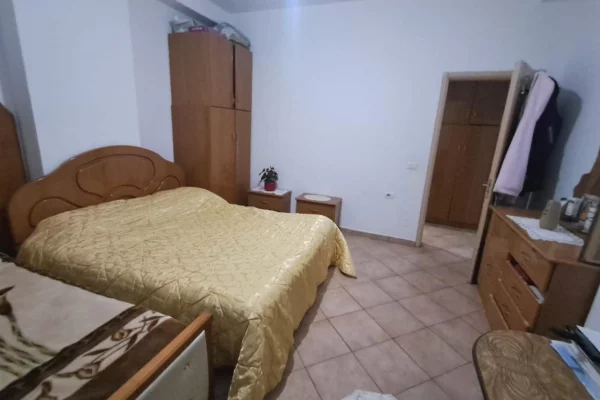 Shtepi ne shitje Apartament ne Tirane, 1+1, Mobilimi E mobiluar, Pagesa 140,000  Euro.