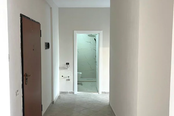 Shtepi ne shitje Apartament ne Tirane, 2+1, Mobilimi Bosh, pa mobiluar, Pagesa 12,000,000  Leke.