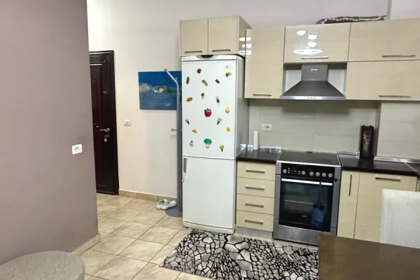 Shtepi ne shitje Apartament ne Tirane, 2+1, Mobilimi E mobiluar, Pagesa 14,200,000  Leke.