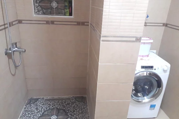 Shtepi ne shitje Apartament ne Tirane, 2+1, Mobilimi E mobiluar, Pagesa 23,500,000  Leke.