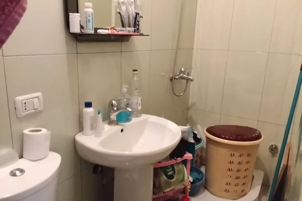Shtepi ne shitje Apartament ne Tirane, 2+1, Mobilimi E mobiluar, Pagesa 23,500,000  Leke.