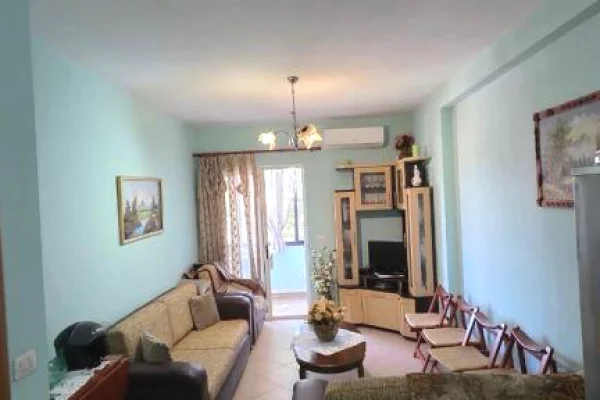 Shtepi ne shitje Apartament ne Tirane, 1+1, Mobilimi E mobiluar, Pagesa 125,000  Euro.