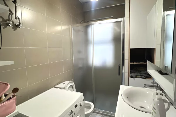 Shtepi ne shitje Apartament ne Tirane, 1+1, Mobilimi E mobiluar, Pagesa 9,900,000  Leke.