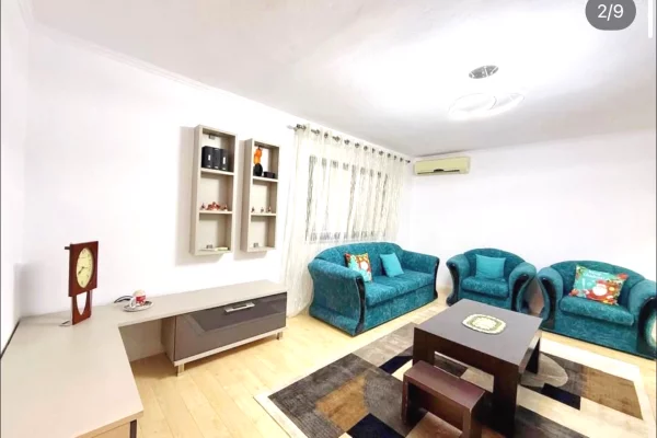 Shtepi ne shitje Apartament ne Tirane, 2+1, Mobilimi E mobiluar, Pagesa 193,000  Euro.