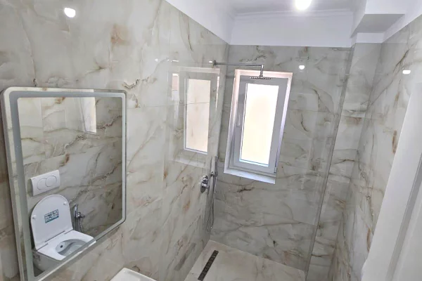 Shtepi ne shitje Apartament ne Tirane, 1+1, Mobilimi Bosh, pa mobiluar, Pagesa 16,000,000  Leke.