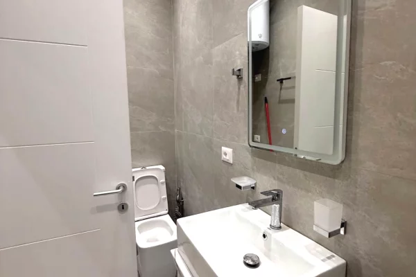 Shtepi ne shitje Apartament ne Tirane, 2+1, Mobilimi E mobiluar, Pagesa 225,000  Euro.