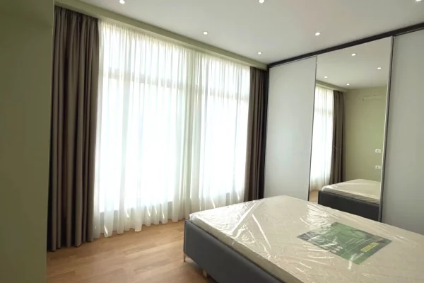 Shtepi ne shitje Apartament ne Tirane, 2+1, Mobilimi E mobiluar, Pagesa 225,000  Euro.