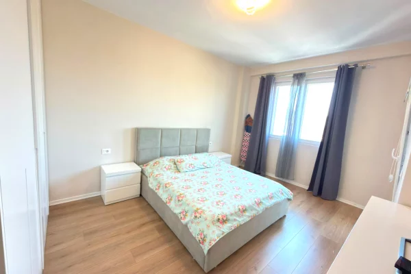 Shtepi ne shitje Apartament ne Tirane, 1+1, Mobilimi E mobiluar, Pagesa 120,000  Euro.