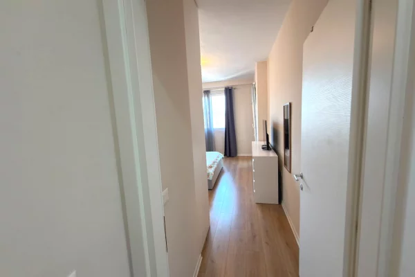Shtepi ne shitje Apartament ne Tirane, 1+1, Mobilimi E mobiluar, Pagesa 120,000  Euro.