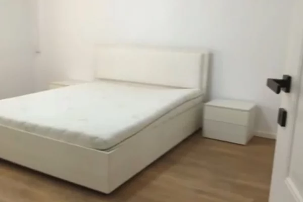 Shtepi ne shitje Apartament ne Tirane, 1+1, Mobilimi E mobiluar, Pagesa 129,000  Euro.