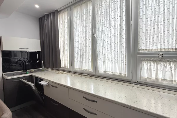 Shtepi ne shitje Apartament ne Tirane, 2+1, Mobilimi E mobiluar, Pagesa 189,000  Euro.