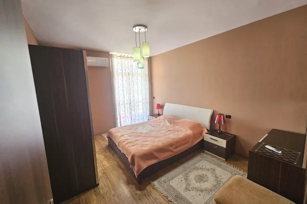 Shtepi me qera Apartament ne Tirane, 2+1, Mobilimi E mobiluar, Pagesa 50,000  Leke.