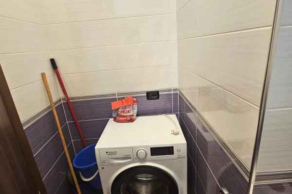 Shtepi me qera Apartament ne Tirane, 2+1, Mobilimi E mobiluar, Pagesa 50,000  Leke.