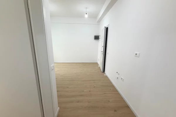 Shtepi ne shitje Apartament ne Tirane, 1+1, Mobilimi Bosh, pa mobiluar, Pagesa 8,460,000  Leke.