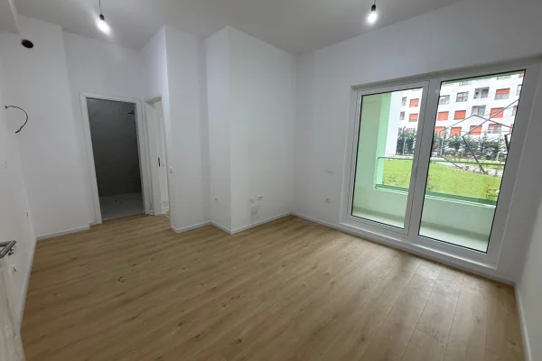 Shtepi ne shitje Apartament ne Tirane, 1+1, Mobilimi Bosh, pa mobiluar, Pagesa 8,460,000  Leke.