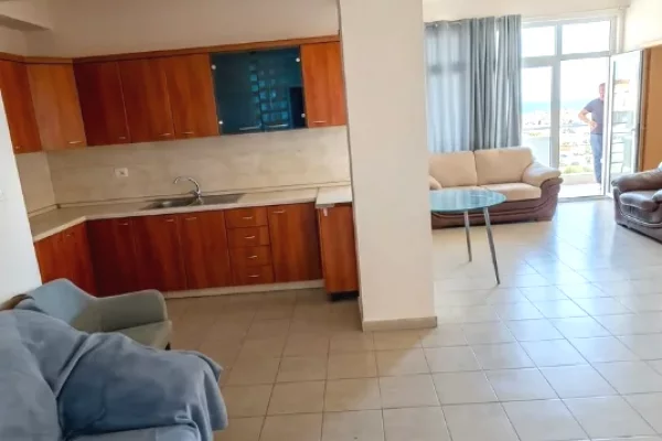 Shtepi ne shitje Apartament ne Tirane, 2+1, Mobilimi E mobiluar, Pagesa 195,000  Euro.