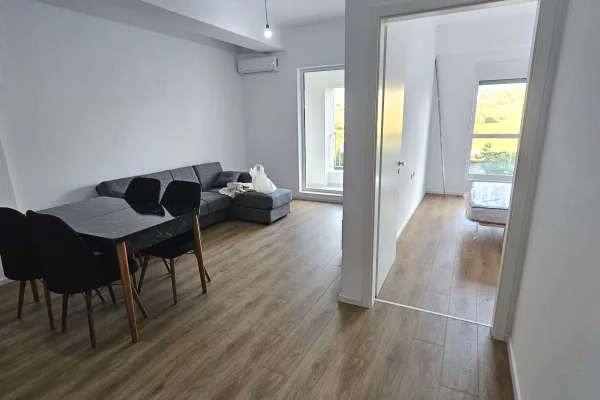 Shtepi me qera 1+1 ne Tirane - 400 Euro