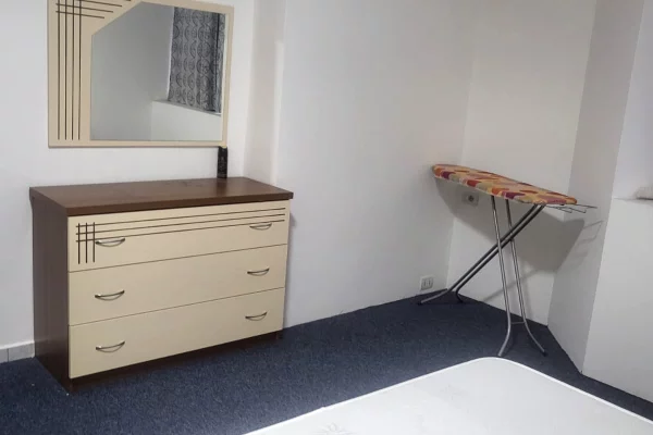 Shtepi me qera Apartament ne Tirane, 2+1, Mobilimi E mobiluar, Pagesa 600  Euro.