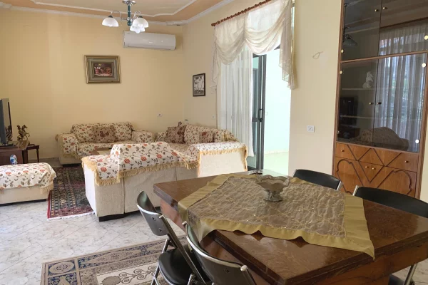 Shtepi me qera Apartament ne Tirane, 2+1, Mobilimi E mobiluar, Pagesa 47,000  Leke.