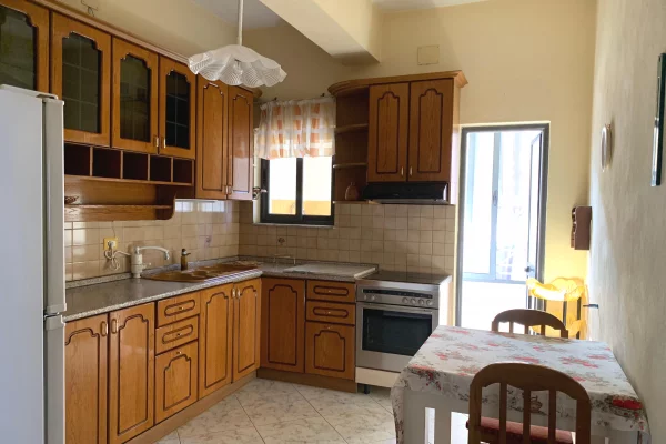 Shtepi me qera Apartament ne Tirane, 2+1, Mobilimi E mobiluar, Pagesa 47,000  Leke.
