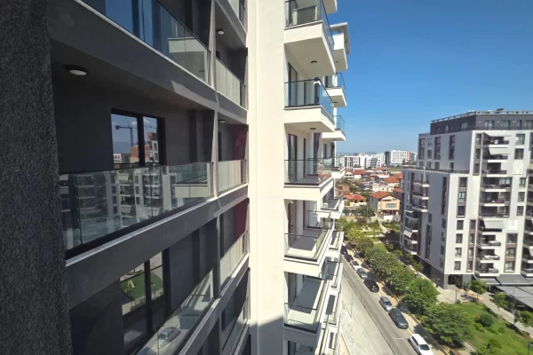 Shtepi ne shitje Apartament ne Tirane, 2+1, Mobilimi Bosh, pa mobiluar, Pagesa 155,720  Euro.