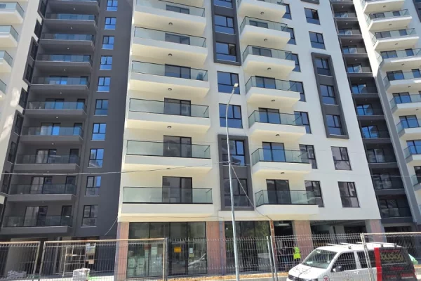 Shtepi ne shitje Apartament ne Tirane, 2+1, Mobilimi Bosh, pa mobiluar, Pagesa 155,720  Euro.