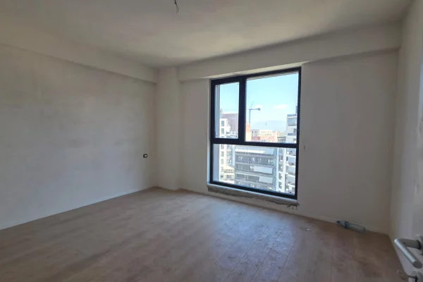 Shtepi ne shitje Apartament ne Tirane, 2+1, Mobilimi Bosh, pa mobiluar, Pagesa 155,720  Euro.