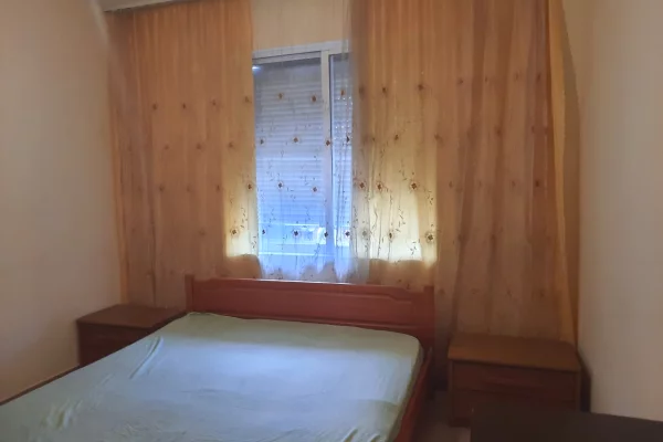 Shtepi ne shitje Apartament ne Tirane, 2+1, Mobilimi E mobiluar, Pagesa 98,000  Euro.
