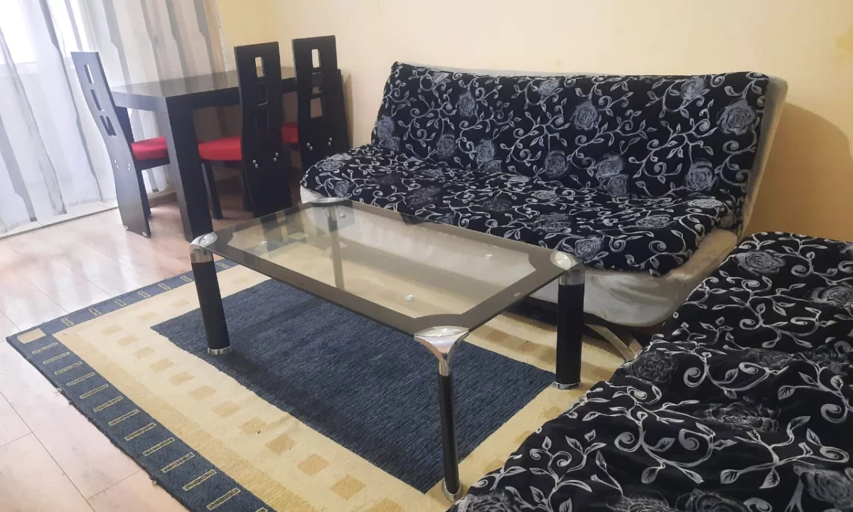 Shtepi ne shitje Apartament ne Tirane, 2+1, Mobilimi E mobiluar, Pagesa 98,000  Euro.