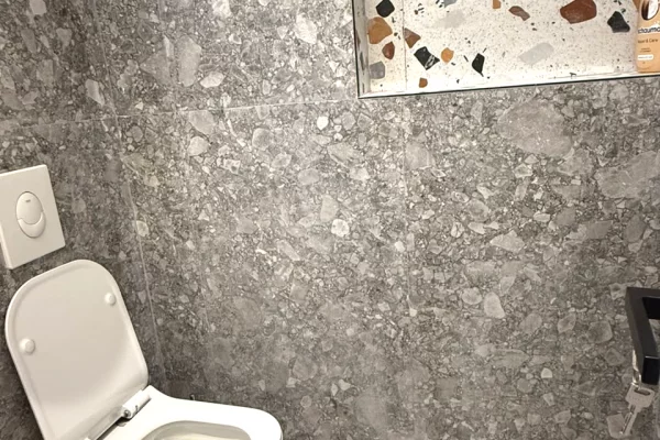 Shtepi ne shitje Apartament ne Tirane, 1+1, Mobilimi E mobiluar, Pagesa 95,000  Euro.