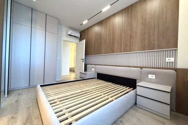 Shtepi ne shitje Apartament ne Tirane, 2+1, Mobilimi E mobiluar, Pagesa 238,000  Euro.