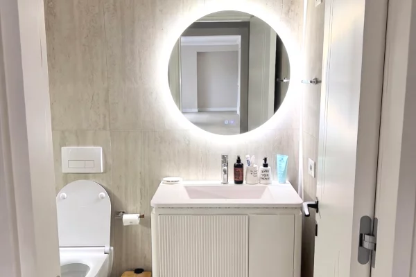Shtepi ne shitje Apartament ne Tirane, 1+1, Mobilimi E mobiluar, Pagesa 185,000  Euro.