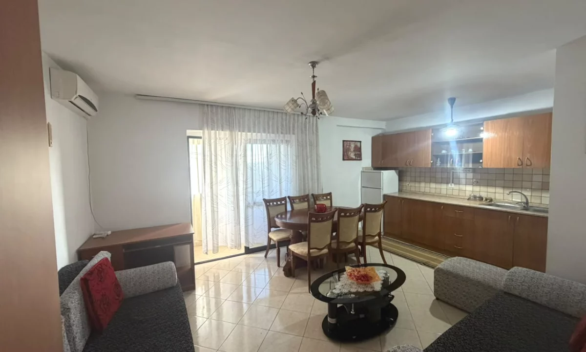 Shtepi ne shitje Apartament ne Tirane, 1+1, Mobilimi E mobiluar, Pagesa 100,000  Euro.