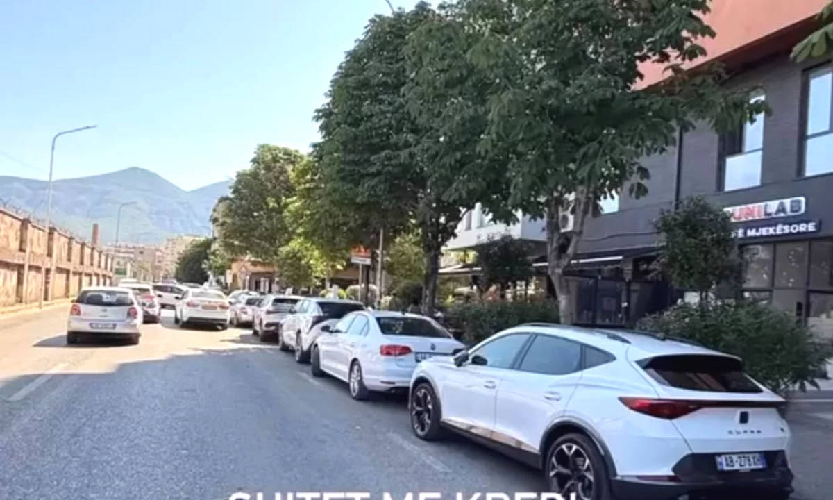 Shtepi ne shitje Apartament ne Tirane, 2+1, Mobilimi E mobiluar, Pagesa 140,000  Euro.