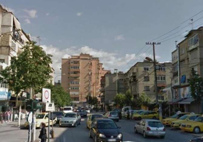 Ambient biznesi me qera 1+1 ne Tirane - 40,000 Leke