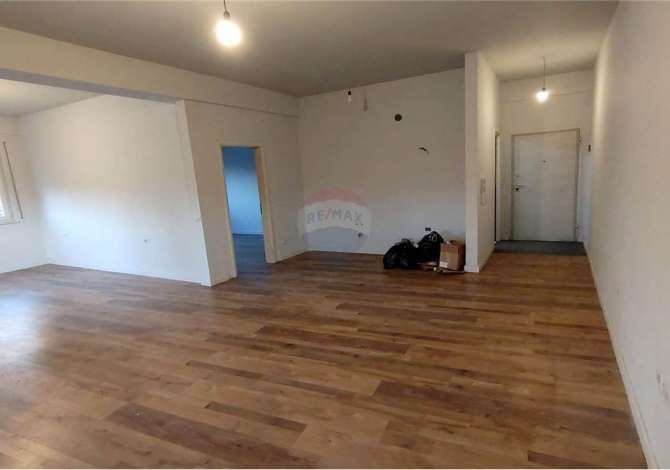 Ambient biznesi me qera 1+1 ne Tirane - 400 Euro