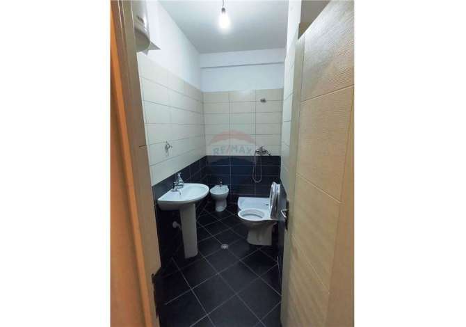 Ambient biznesi me qera 1+1 ne Tirane - 400 Euro