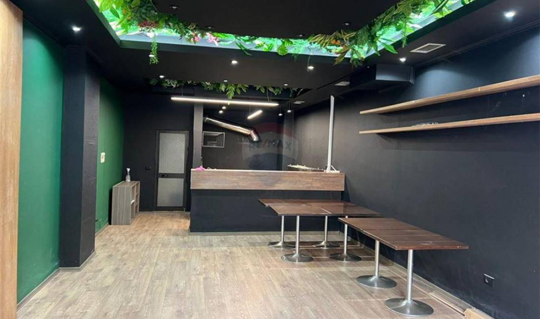 Ambient me qira te Komuna e Parisit