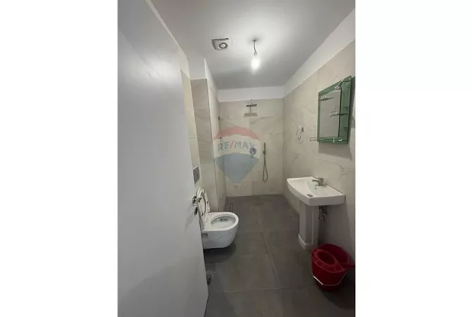 Business Property for Rent 3+1 in Tirana - 300 Euro