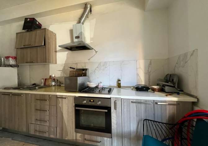 Shitet Biznesi Bar-Kafe Lounge ne Blv Bajram Curri, Perballe Delijorgjit!