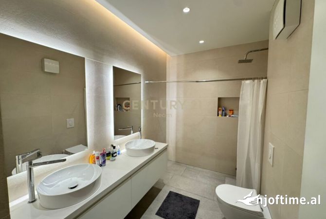 Shtepi ne shitje Apartament ne Tirane, 2+1, Mobilimi E mobiluar, Pagesa 340,000  Euro.