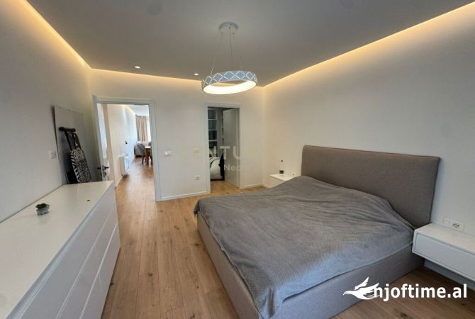 Shtepi ne shitje Apartament ne Tirane, 2+1, Mobilimi E mobiluar, Pagesa 340,000  Euro.