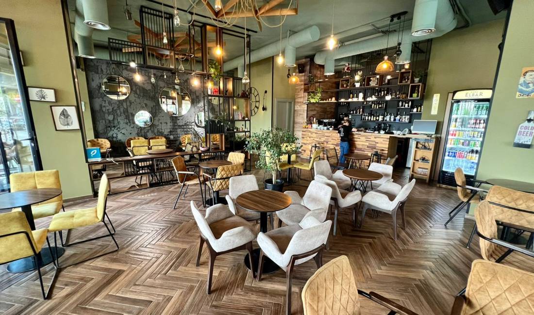 📣 QERA Bar-Kafe  📍 Yzberisht 1200Euro 