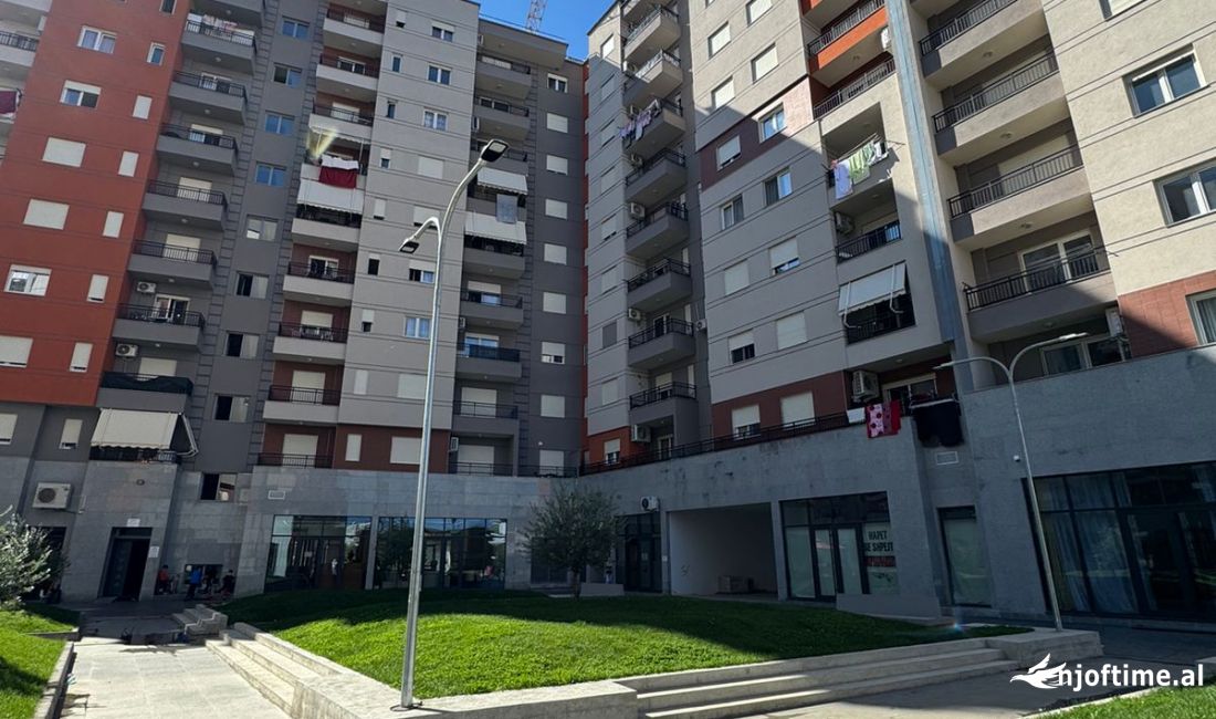 Shitet Post Parkimi  📍Vila L 2, Astiri  Nodhet ne. -1   Cmimi 16mije euro 